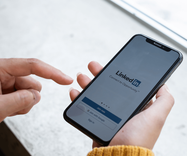 researching-hiring-team